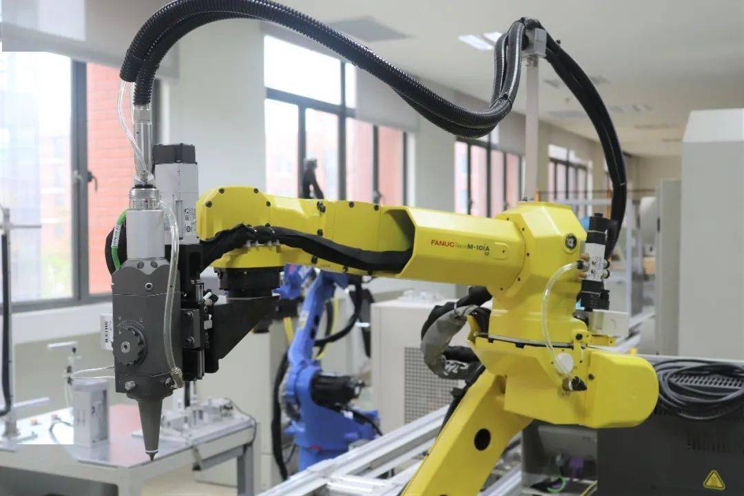大學夢圓 機電工程與自動化學院 瞄準產業需求，彰顯專業特色，實現換道超車